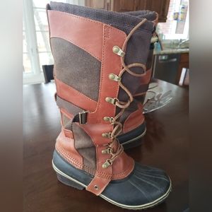 Sorel women's size 9 Conquest Carly Boot